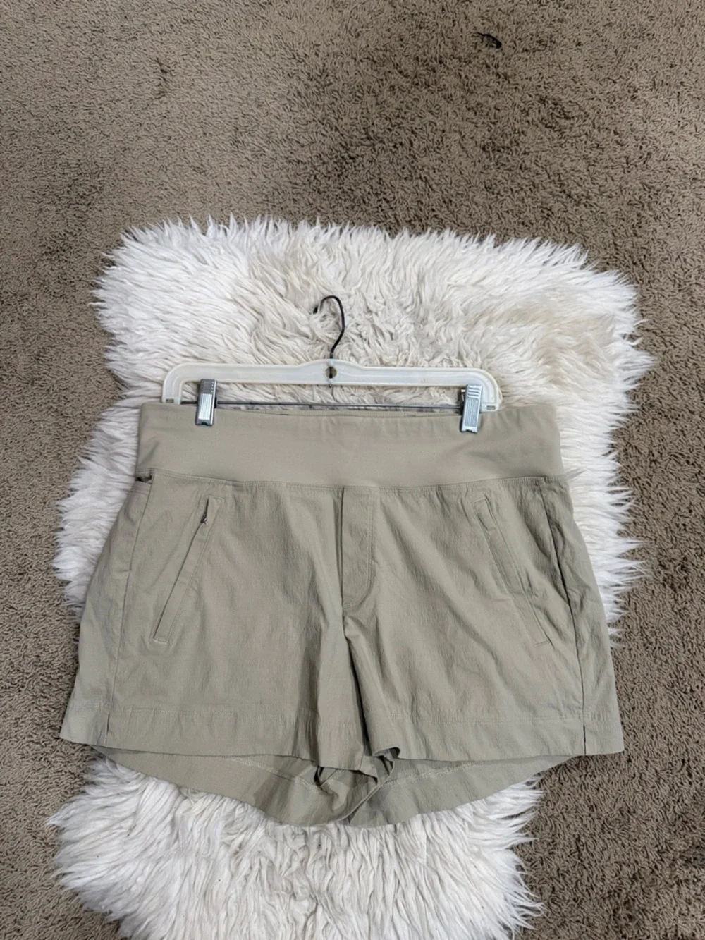 Athleta Trekkie North Mid Rise 3.5